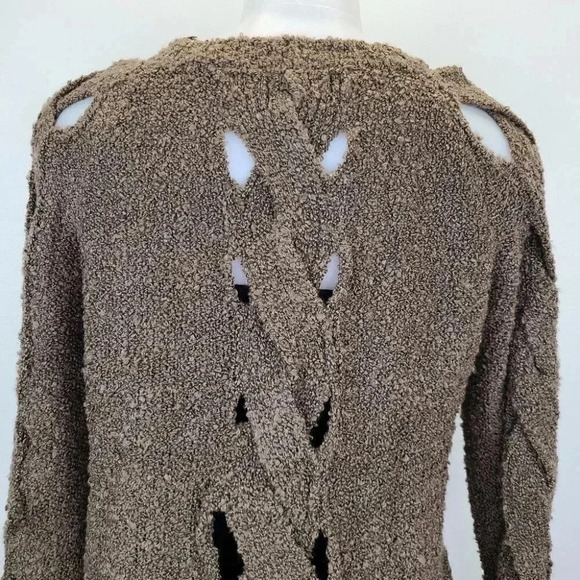 ASTR Brown Cut Out Sleeve and Back Textured Cozy Boucle Fall Sweater Small - Picture 9 of 14